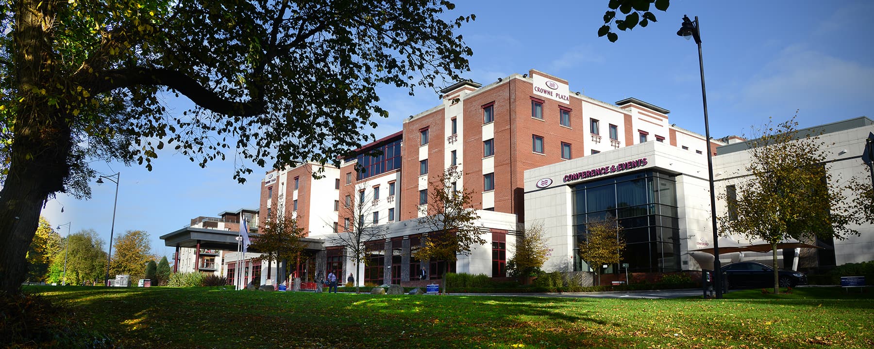 Crowne Plaza Dublin Airport exterior